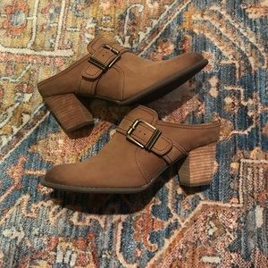 Vionic heeled mules